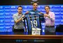 Luiz Fernando é apresentado e comemora acerto com o Grêmio: "Foi tudo muito rápido"