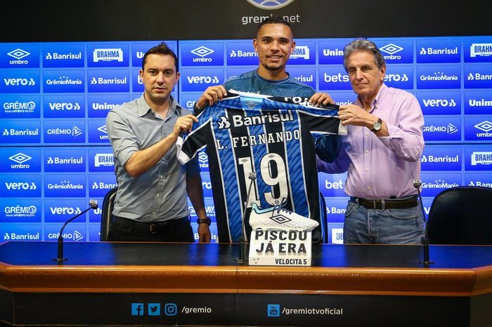 Foi tudo muito rápido, diz reforço Luiz Fernando em sua apresentação no Grêmio