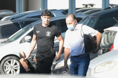 PASTOR EVERALDO PEREIRA E PRESO PELA POLICIA FEDERALRJ - OPERACAO PLACEBO-PRISAO - POLÍTICA - Pastor Everaldo Dias Pereira Presidente do Partido PSC foi preso na manha desta sexta-feira (28/08), em operacao Placebo da Policia Federal, no Rio de Janeiro. O STJ afastou do cargo o Governador Wilson Witzel, por irregularidades na Secretaria de Saude no estado. 28/08/2020 - Foto: ADRIANO ISHIBASHI/FRAMEPHOTO/FRAMEPHOTO/ESTADÃO CONTEÚDOEditoria: POLÍTICALocal: RIO DE JANEIROIndexador: ADRIANO ISHIBASHIFonte: FRAMEPHOTOFotógrafo: FRAMEPHOTO<!-- NICAID(14578834) -->