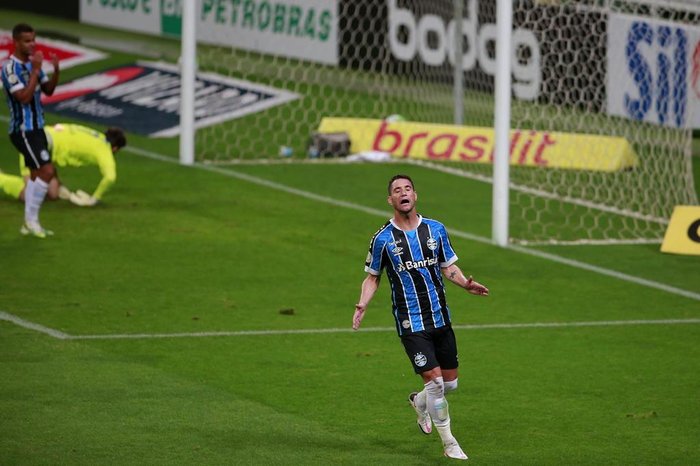 Thiago Neves se vê injustiçado em passagem pelo Grêmio: Tudo a culpa era minha