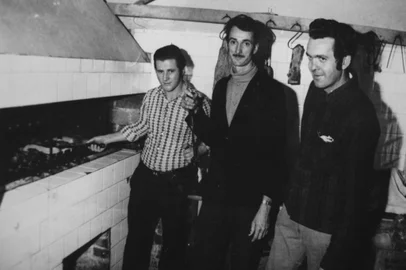  Pedro Regalin. Pedro Regalin (D) e Pedro Rizzi (C), idealizadores da Churrascaria Imperador. Memória 111.   Xuraski.                   <!-- NICAID(7430544) -->