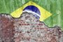  Bandeira do Brasil, sobre muro. Foto: Eyematrix   /  stock.adobe.comFonte: 89414529<!-- NICAID(14518409) -->