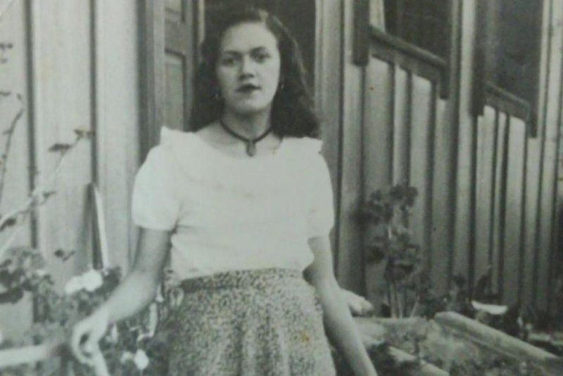Aracilda da Costa Lima Piazza na década de 1940. Dona Aracilda era a irmã maisi velha da jovem Anoema da Costa Lima, última vítima da explosão da Metalúrgica Gazola, ocorrida em 19 de julho de 1943. Dona Araci ajudou a recontar a história da irmã nessa entrevista feita em 7 de janeiro de 2018. Dona Aracilda, 91 anos, faleceu em 25 de agosto de 2020.<!-- NICAID(14587749) -->