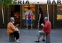 OMS faz alerta sobre nível elevado de transmissão da covid-19 na Europa