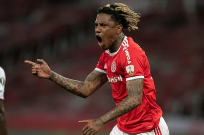  Brazils Internacional forward, Uruguayan Abel Hernandez celebrates after scoring against Colombias America de Cali during their closed-door Copa Libertadores group phase football match at the Beira Rio stadium in Porto Alegre, Brazil, on September 16, 2020, amid the COVID-19 novel coronavirus pandemic. (Photo by Liamara POLLI / various sources / AFP)Editoria: SPOLocal: Porto AlegreIndexador: LIAMARA POLLISecao: soccerFonte: AFPFotógrafo: STR<!-- NICAID(14594041) -->
