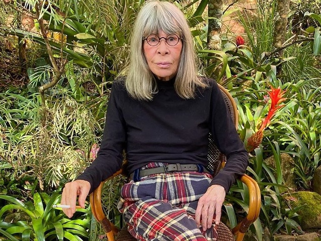 Aos 72 anos, Rita Lee diz que drogas e sexo n&atilde;o interessam mais: "Quero  lavar a lou&ccedil;a" | Donna