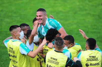  CAXIAS DO SUL, RS, BRASIL, 17/09/2020. Juventude x CRB, jogo válido pela quarta fase da Copa do Brasil 2020 realizado no estádio Alfredo Jaconi. (Porthus Junior/Agência RBS)<!-- NICAID(14594927) -->