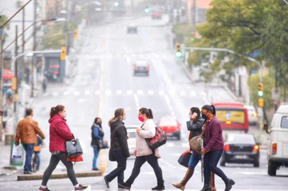  ****EM BAIXA****PORTO ALEGRE, RS, BRASIL, 17/09/2020- Neblina em Porto Alegre, nesta Quinta Feira. Foto: Lauro Alves / Agencia RBS<!-- NICAID(14594381) -->