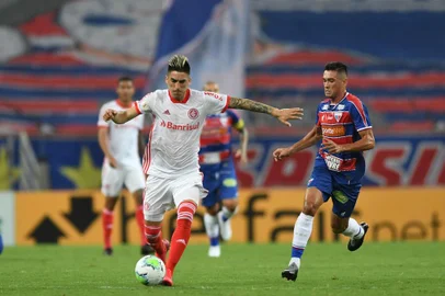 Inter enfrenta o Fortaleza na Arena Castelão, no Ceará, pela 11ª rodada do Brasileirão. Leandro Fernández<!-- NICAID(14596558) -->