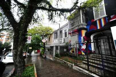 PORTO ALEGRE, RS, BRASIL, 01/10/2020- Bares e restaurantes assaltados na R. Miguel Tostes durante a pandemia. Foto: Rnaldo Bernardi / Agencia RBS<!-- NICAID(14606374) -->