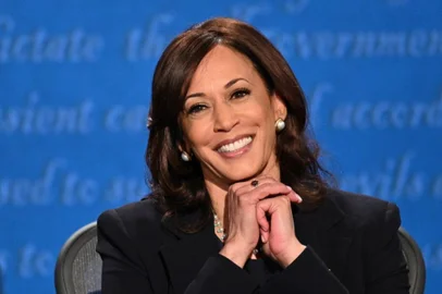 US Democratic vice presidential nominee and Senator from California, Kamala Harris smiles during the vice presidential debate in Kingsbury Hall at the University of Utah on October 7, 2020, in Salt Lake City, Utah. (Photo by Robyn Beck / AFP)<!-- NICAID(14611881) -->