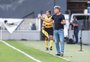 Renato critica postura da arbitragem na derrota do Grêmio para o Santos: "Vergonhoso"