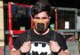 Inspirado em games e filmes, jovem de Porto Alegre cria máscaras diferentonas: "Teve um cliente que comprou oito"