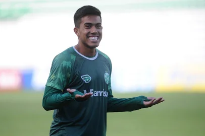  CAXIAS DO SUL, RS, BRASIL. (19/03/2019)Treino do Juventude no Estado Alfredo Jaconi em Caxias do Sul. Na foto, Bruno Camilo. (Antonio Valiente/Agência RBS)<!-- NICAID(14003037) -->