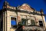 A história do casarão centenário que já abrigou um cabaré luxuoso e hoje definha na Voluntários