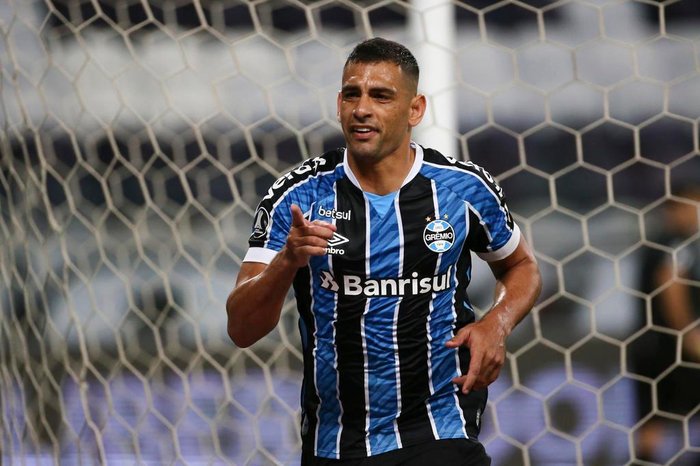 Vice de futebol do Grêmio fala sobre anúncio de Churín e renovação de Diego Souza: Encaminhada
