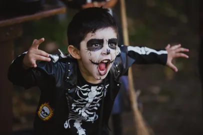 Caxias do Sul contará com Halloween Drive In para alegria das crianças.Conceito: Sidnei Staudt Planejamento e assessoria em eventos Crianças: Maya Fiuza, Miguel e Heitor Alves de Souza, Júlia  Brentano Michelon e Manuela Valentini Weiss<!-- NICAID(14626199) -->