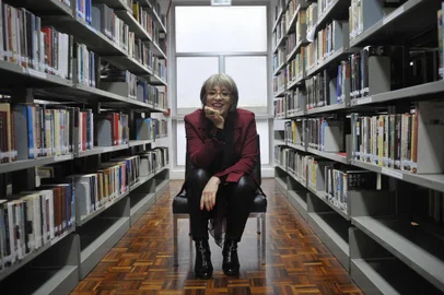  CAXIAS DO SUL, RS, BRASIL - 29/05/2019 - Escritora Helô Bacichette fala sobre seu mais recente lancaçamento, o livro Depois do Começo (FOTO: ANSELMO CUNHA/AGÊNCIA RBS)Indexador:                                 <!-- NICAID(14098662) -->