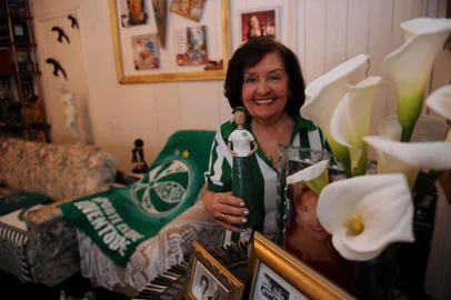  CAXIAS DO SUL, RS, BRASIL, 06/10/2020 - Edith Corso é torcedora do Juventude. fotos para o especial elas e o esporte. (Marcelo Casagrande/Agência RBS)<!-- NICAID(14610349) -->