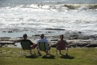  TORRES, RS, BRASIL (30/10/2020)Reportagem confere movimento no litoral norte na cidade de Torres. (Antonio Valiente/Agência RBS)<!-- NICAID(14630110) -->