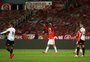 Vitória, gol de Galhardo e protesto que precisa ser copiado