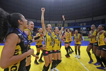 Praia Clube campeão Supercopa