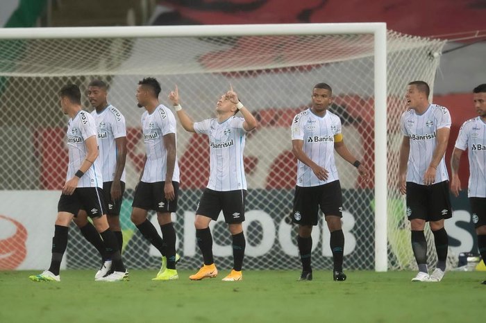 Invicto desde outubro no Brasileirão, Grêmio enfrenta o Fortaleza de olho na vice-liderança
