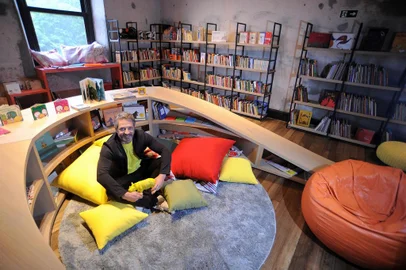  CAXIAS DO SUL, RS, BRASIL 28/11/2018Volnei Canônica, diretor do Instituto de Leitura Quindim, intalado no moinho da Cascata em Caxias do Sul. (Felipe Nyland/Agência RBS)<!-- NICAID(13851486) -->