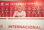 "Estou vendo um novo clube", diz Abel em apresentação no Inter