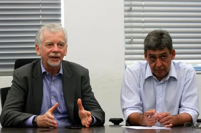 Porto Alegre, RS - 23.12.2016Reunião para entrega do relatório final do Comitê de Serviços e TecnologiaLocal: CeicNa foto: Prefeito, José Fortunati e Vice-prefeito, Sebastião MeloFoto: Brayan Martins/ PMPA<!-- NICAID(12638972) -->