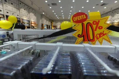CAXIAS DO SUL, RS, BRASIL, 09/11/2020 - Expectativa dos lojistas para o natal e black friday são boas, tanto para comerciantes do centro, como no shopping. NA FOTO: No Villagio Shopping, de Caxias do Sul, Black Friday foi dividida em segmentos, a cada semana, para evitar aglomeração e oferecer promoções a quem quiser antecipar suas compras. (Marcelo Casagrande/Agência RBS)<!-- NICAID(14638766) -->