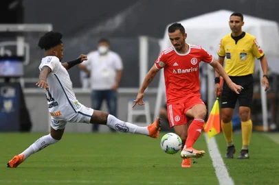 Inter enfrenta o Santos na Vila Belmiro pela 21ª rodada do Brasileirão. Uendel<!-- NICAID(14642924) -->