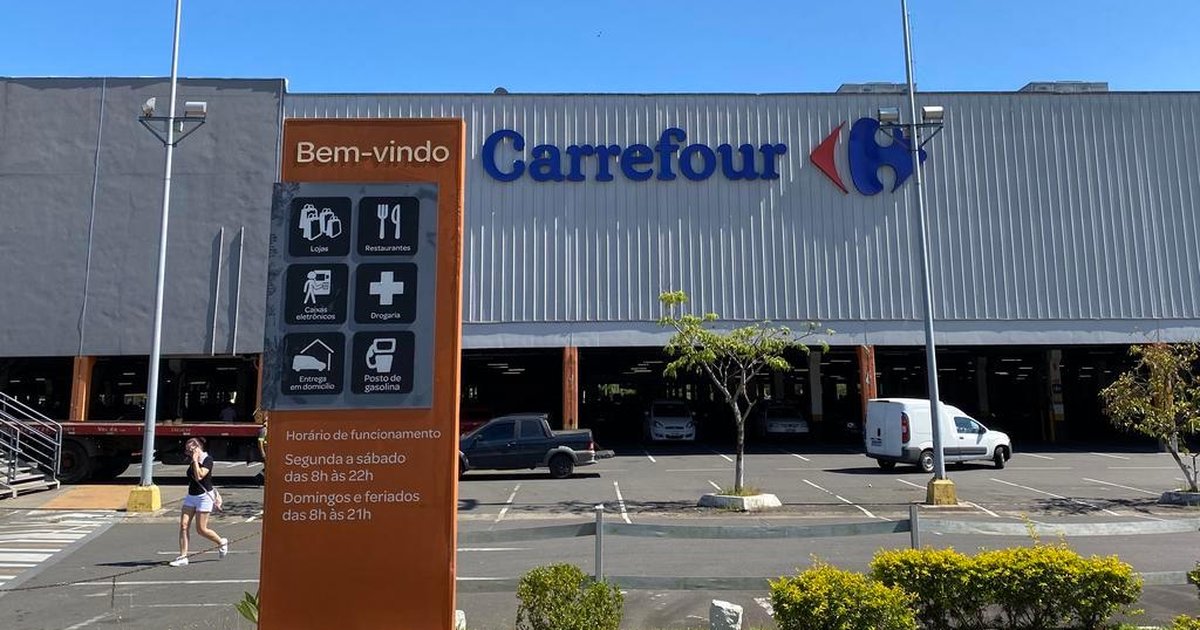 Carrefour nega que vai fechar supermercado onde João Alberto Freitas foi morto GZH Carrefour nega que vai fechar supermercado onde João Alberto Freitas foi morto GZH