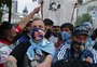 AO VIVO: argentinos se despedem do ídolo Maradona em velório na Casa Rosada