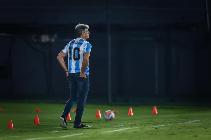 Renato Gaúcho dedica vitória do Grêmio a Maradona: Grande amigo