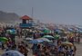 Por que restaurante pode ficar aberto e ir à praia está proibido?