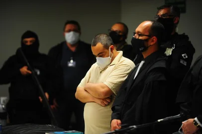  CAXIAS DO SUL, RS, BRASIL, 02/12/2020. O Tribunal do Júri de Caxias do Sul condenou Juliano Vieira Pimentel de Souza, 34 anos, por raptar, estuprar e matar a estudante Naiara Soares Gomes, sete anos. Ele foi sentenciado a 36 anos de prisão. Esta é a segunda condenação de Juliano por estupro de vulnerável. Em 2019, ele já havia sido sentenciado a 16 anos e seis meses de prisão por raptar e estuprar outra menina da mesma faixa etária que Naiara.(Porthus Junior/Agência RBS)<!-- NICAID(14659163) -->