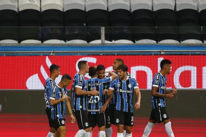  PORTO ALEGRE, RS, BRASIL - 03.12.2020 - O Grêmio recebe o Guaraní-PAR nesta quinta-feira (3), na Arena, em jogo válido pela volta das oitavas de final da Libertadores. (Foto: Mateus Bruxel/Agencia RBS)<!-- NICAID(14660396) -->