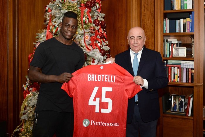 Balotelli assina com o Monza, da Serie B italiana, até junho