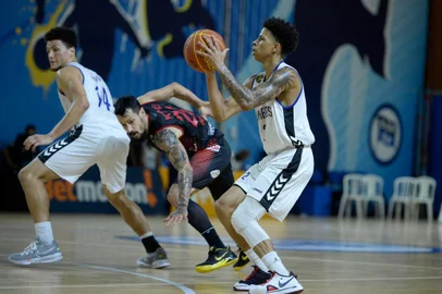 ECP NBB X CAXIAS DO SUL(RS) - 11/12/2020 - No Poliesportivo Henrique Villaboim - Foto: Mauro Horita/ECP<!-- NICAID(14667046) -->