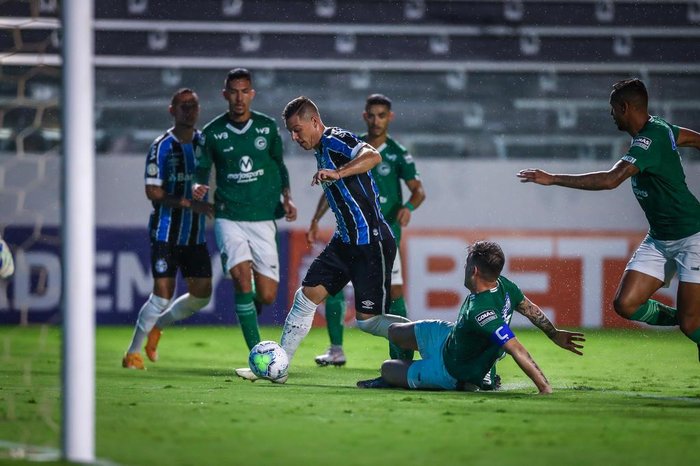 Vice de futebol destaca campanha do Grêmio na temporada e ressalta: Vivos em três competições