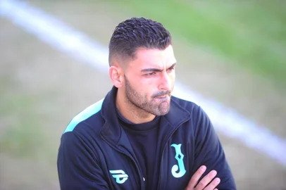  FLORES DA CUNHA, RS, BRASIL, 19/11/2020. Juventdue x Coritiba -  O Juventude encerrou a primeira fase do Campeonato Brasileiro de Aspirantes com goleada. Nesta quinta-feira (19), o Verdão derrotou o Coritiba, por 5 a 0, no Estádio Homero Soldatelli em Flores da Cunha. Em tarde inspirada, o atacante Marcos Vinicios marcou quatro gols e Henrique fechou o placar. (Porthus Junior/Agência RBS)<!-- NICAID(14648080) -->