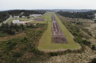 Pista do aeroporto de Canela, na Serra Gaúcha. <!-- NICAID(14632263) -->