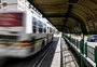 Primeiras linhas de ônibus sem cobrador começam a circular na terça-feira em Porto Alegre