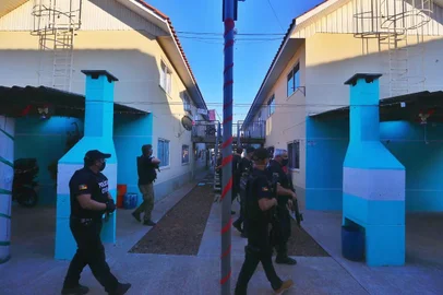  ****EM BAIXA****Alvorada, RS, BRASIL, 16/12/2020- Operação cumpre 67 mandados de prisão contra facção que dominou condomínio residencial em Alvorada. Foto: Lauro Alves / Agencia RBS<!-- NICAID(14669530) -->