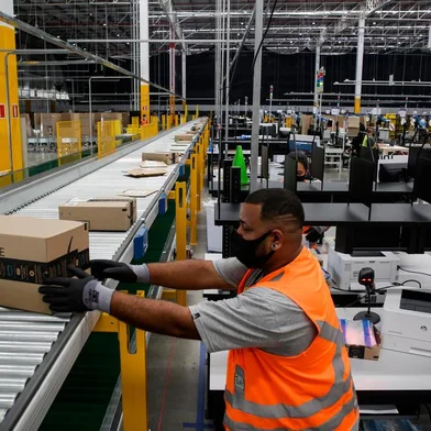 NOVA SANTA RITA, RS, BRASIL, 17-12-2020: Esteiras. Centro de Distribuição da Amazon em Nova Santa Rita. (Foto: Mateus Bruxel / Agencia RBS)Indexador: Mateus Bruxel<!-- NICAID(14672222) -->