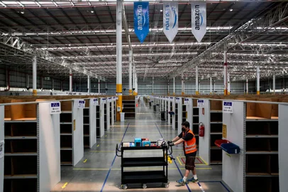  NOVA SANTA RITA, RS, BRASIL, 17-12-2020: Centro de Distribuição da Amazon em Nova Santa Rita. (Foto: Mateus Bruxel / Agencia RBS)Indexador: Mateus Bruxel<!-- NICAID(14672201) -->