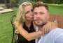 Chris Hemsworth comemora 10 anos ao lado da esposa, Elsa Pataky