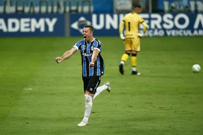  PORTO ALEGRE, RS, BRASIL, 27/12/2020- Grêmio x Atlético-GO: jogo da 27ª rodada do Brasileirão que ocorre na Arena. Foto: Félix Zucco / Agencia RBS<!-- NICAID(14677703) -->