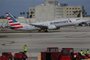 Boeing 737 Max Public Flights Resume As American Airlines Flies From Miami To New YorkMIAMI, FLORIDA - DECEMBER 29: American Airlines flight 718, a Boeing 737 Max, takes off from Miami International Airport to New York on December 29, 2020 in Miami, Florida. The Boeing 737 Max flew its first commercial flight since the aircraft was allowed to return to service nearly two years after being grounded worldwide following a pair of separate crashes.   Joe Raedle/Getty Images/AFPEditoria: FINLocal: MiamiIndexador: JOE RAEDLESecao: TransportFonte: GETTY IMAGES NORTH AMERICAFotógrafo: STF<!-- NICAID(14679083) -->